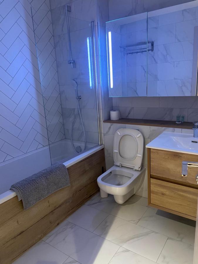 Апартаменты M1 Centre 3 Bed 3 Bath Luxe Penthouse *