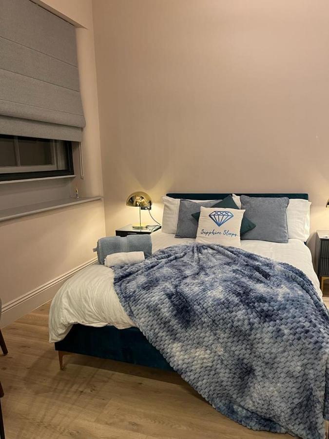 M1 Centre 3 Bed 3 Bath Luxe Penthouse Апартаменты *