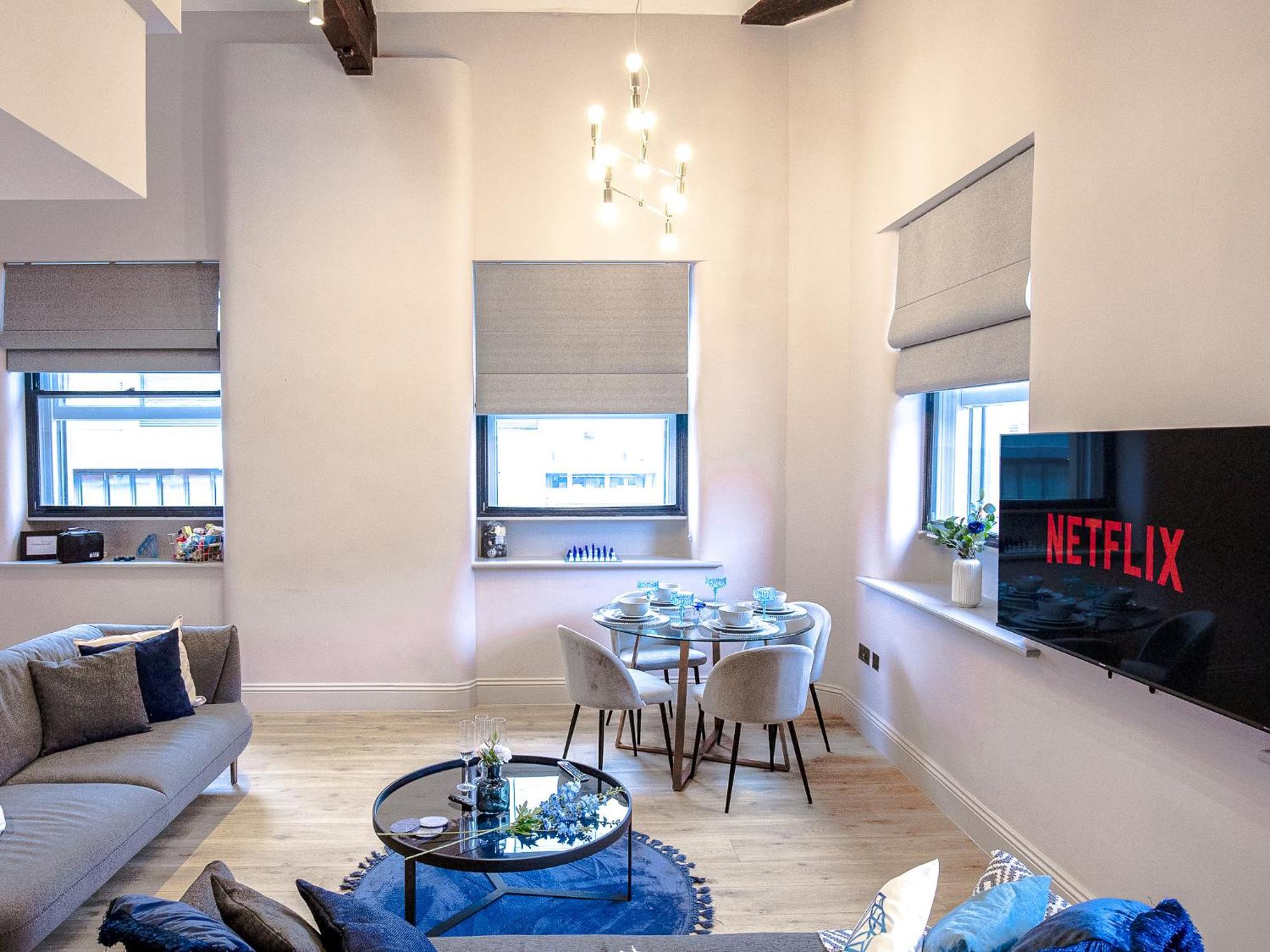 Апартаменты M1 Centre 3 Bed 3 Bath Luxe Penthouse Манчестер